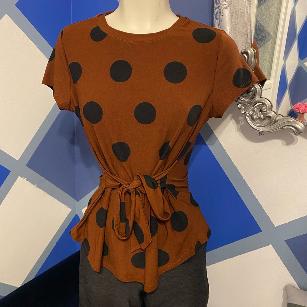 Polka dot top